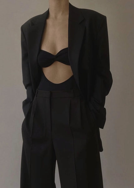 Pin by Denisse Bloise on bravabasic  Fashion, Black bodysuit, Bodysuit  fashion