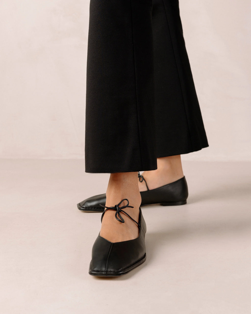 ALOHAS Sway Ballet Flats in Black