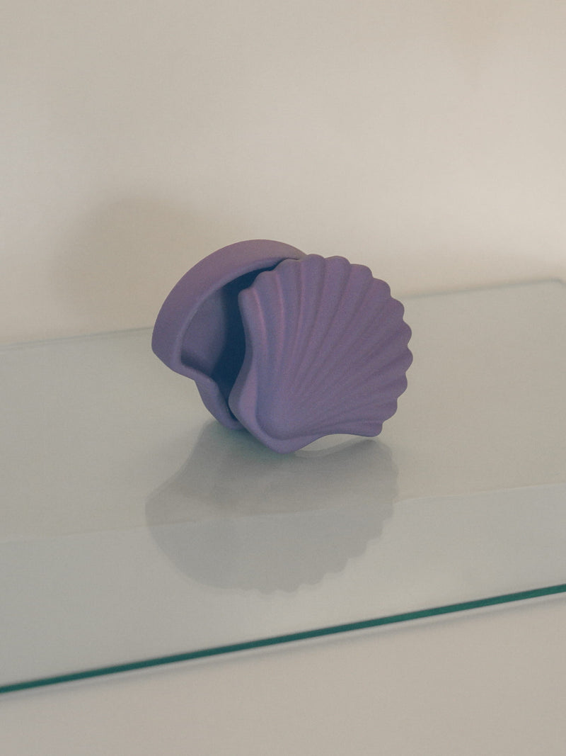 half opened seashell ceramic jewelry case in mauve purple